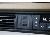 USB(急速充電)が付いており、車内でもしっかりとスマートフォン等の機器へ充電可能です♪