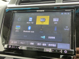 ラジオ、CD/DVD、TV、Bluetoothオーディオ等がご使用いただけます。多彩な音源と安心のナビゲーションでドライブを快適にサポート♪