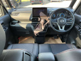 インパネ全体は写真の通りです!広々の運転席!運転席周りのボタンも操作しやすいです!写真で見切れている部分で見たい箇所があればお気軽にお問い合わせください!!