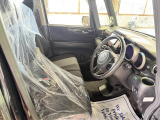 中古車にもボディーコーティング施工できます。一度ボディを磨いてから施工しますので、光沢のある綺麗な状態でお乗りいただけます。お気軽にご相談下さい。