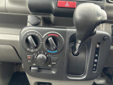 無断変速オートマ(CVT)は滑らかな変速で燃費も良いですよ!