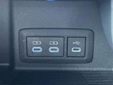 充電用USB【TypeーC】装備シフトレバー周辺の画像です。