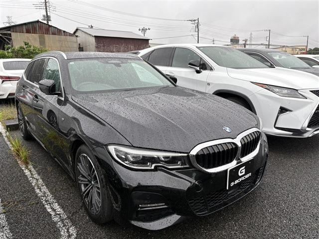 3シリーズツーリング 320d xドライブ Mスポーツ  4WD 禁煙車 黒ハーフレザーシート