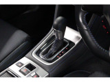 ミッションはストレート型CVTマニュアルモード付になります!CVT車ですがマニュアル感覚で運転操作ができます!電動サイドブレーキ・ヒルホルダー・アイドリングストップSWも装備!