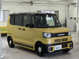 『両側電動スライドドア』 商業施設などでの狭い駐車場でも乗り降りが楽々♪お子様が隣の車にドアを当ててしまう心配もございません!小さなお子様連れの方もこれで安心