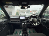 インパネ周りのお写真です。 視界が広く運転もしやすくなっております♪