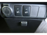【シートヒーター】運転席、助手席ともにシートヒーター装備です。寒い朝、車内が暖まるのを待たずに快適に出発できます♪気持ちよく1日が始まります。