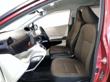 すっきりとしたデザインの内装は、さすがトヨタ車の上品さを感じます。