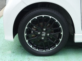 ホンダ純正アルミホイール 気品有るデザインです。