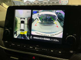 空から見たような映像で駐車ができるアラウンドビューモニター。ひと目でわかるセンサーに前後の衝突被害軽減ブレーキ付き。