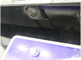 バックカメラが付いているので後方確認が非常にしやすいです。今や運転初心者も熟練者も必須装備!ついていて損はないですね♪