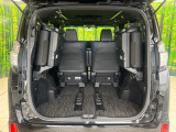 【パワーバックドア】スマートキーや運転席のボタンを押すだけでリアゲートが自動で開閉します!荷物を持っている時や、高い位置にあるバックドアを閉める際に便利な機能です♪
