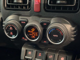 【オートエアコン】一度お好みの温度に設定すれば、車内の温度を検知し風量や温度を自動で調整。暑い&hellip;寒い&hellip;と何度もスイッチ操作をする必要はありません。快適な車内空間には必須の機能ですね♪