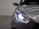 LEDヘッドランプ装備