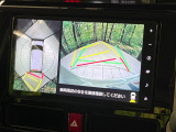 【パノラマモニター】専用のカメラにより、上から見下ろしたような視点で360度クルマの周囲を確認することができます☆死角部分も確認しやすく、狭い場所での切り返しや駐車もスムーズに行えます。