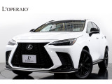 レクサス「NX350h Fスポーツ」が入庫いたしました。ボディカラーには上質な輝きを放つ人気色「ホワイトノーヴァガラスフレーク」を纏い上品な仕上がりとなっております。
