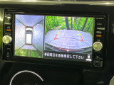 【アラウンドビューモニター】専用のカメラにより、上から見下ろしたような視点で360度クルマの周囲を確認することができます☆死角部分も確認しやすく、狭い場所での切り返しや駐車もスムーズに行えます。