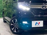【LEDヘッドライト】悪天候や夜間走行時も良好な視界を確保し安心して運転できる高輝度LEDヘッドライトを装備!点灯速度が早く、消費電力も抑えられています。