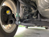 お車を安心してお乗りいただく為には、足回りの定期点検が欠かせません。サービスサポート(有償保証)では無料点検もご提供しており、安心のカーライフをお過ごしいただけるサポート体制が整っています。