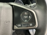 アクセルから足を離しても設定したスピードを保ち走行し、高速道路での疲労軽減に役立つクルーズコントロール付きです!