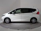 3列シート車なのに大きすぎず運転しやすいコンパクトサイズ。細道や狭い駐車場でも運転ラクラク。平日の買物や送り迎えなどで、女性にもムリなく使えるサイズです!