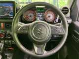【純正革巻きステアリング】上質な革を使用することで、手にしっかり馴染みとても運転しやすいハンドルです♪
