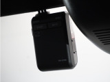 ◆ドライブレコーダー◆映像・音声などを記録する自動車用の装置です。 もしもの事故の際の記録はもちろん、旅行の際の思い出としてドライブの映像を楽しむことができます。