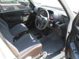 運転席周りも広く乗り降りもしやすいです!