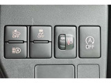 オートマチックハイビームとは、先行車や対向車のライトを認識し、ハイビームとロービームを自動で切り替える機能です。夜道の視界を確保します。詳細は販売店スタッフまでおたずねください。