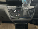 「オートエアコン」車内の温度を感知して、自動で温度調整をしてくれます