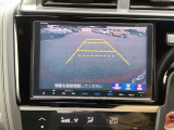 バックも安心のバックカメラ付いています。バックカメラがあると、いつでも安全にバックできますね。死角も減ります。