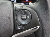 ◆アダプティブクルーズコントロール◆予め設定した車速内でクルマが自動的に加減速。前走車との適切な車間距離を維持しながら追従走行します。【LKAS】車線維持支援システムでステアリング操作を支援。
