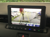 便利な3ビュー切り替え、ガイド線表示付きのバックカメラです!後退時、後方の視界をサポートします!