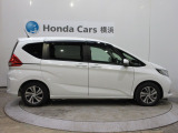全長426cm、幅169cm、高さ171cmのお車になります。