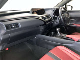 前方の見通しが良いすっきりした視界、誰でも扱いやすく運転できます。疲れにくく安心ドライブを更に快適なものにします!