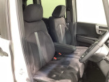 運転席、助手席☆ともに広々としており、ゆとりのある空間となっております♪