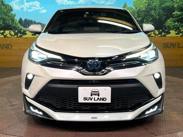 トヨタ C-HR G の中古車詳細 (66,990km, ホワイトパールクリスタル