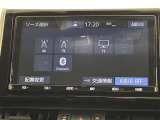純正ナビを装備。タッチパネル式で使いやすく、お出かけもラクラクです。