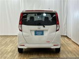 バックカメラが付いているので後方確認が非常にしやすいです。今や運転初心者も熟練者も必須装備!ついていて損はないですね♪
