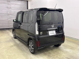 Honda SENSING装着車です。衝突を予測してブレーキをかけたり、前のクルマにちょうどいい距離で走行できる多彩な安心・快適機能を搭載した先進の安全運転支援システム。