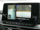 「アラウンドビューモニター」は、ボタン操作ですれ違い時などの幅寄せに便利な「サイドブラインドビューモニター」に早変り♪