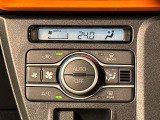 車内空調は&rdquo;AUTOエアコン&rdquo;にお任せ。運転に集中出来ますよ!