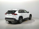 U-Carの販売だけでなく自動車保険、携帯電話の販売も行っております。