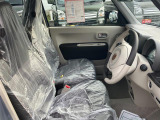 シートは運転する方の疲労が極力溜まらないように設計され、乗り心地も快適な素材を使用しています!是非一度ご来店いただき座ってみてください♪