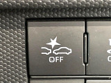 【スマートアシスト】走行中に前方の車両等を認識し、衝突しそうな時は警報とブレーキで衝突回避と被害軽減をアシスト。より安全にドライブをお楽しみいただけます。
