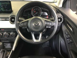 ハンドルも手にしっくり馴染み、握りやすくしっかり車の情報が伝わってきます。