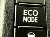 「ECOスイッチ」ONで省燃費制御モードになり燃費を向上させるように動作します。