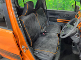 運転席シート廻りは使用感も少なく、良好な状態となっています。丁寧に使われていたことがよくわかりますね。