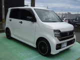 お車をお探しのお客様、ご購入までの流れや疑問点など一つ一つ丁寧にご説明させていただきます。 お客様にご納得頂ける一台を一緒にお探しさせて頂ますので、当店へ是非どうぞ!