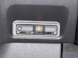 有料道路のレーン通過に便利なETC2.0車載器を装着しています。ご利用にはセットアップが必要となります。